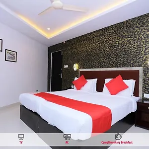 Capital O 61059 Green Life Hotel
