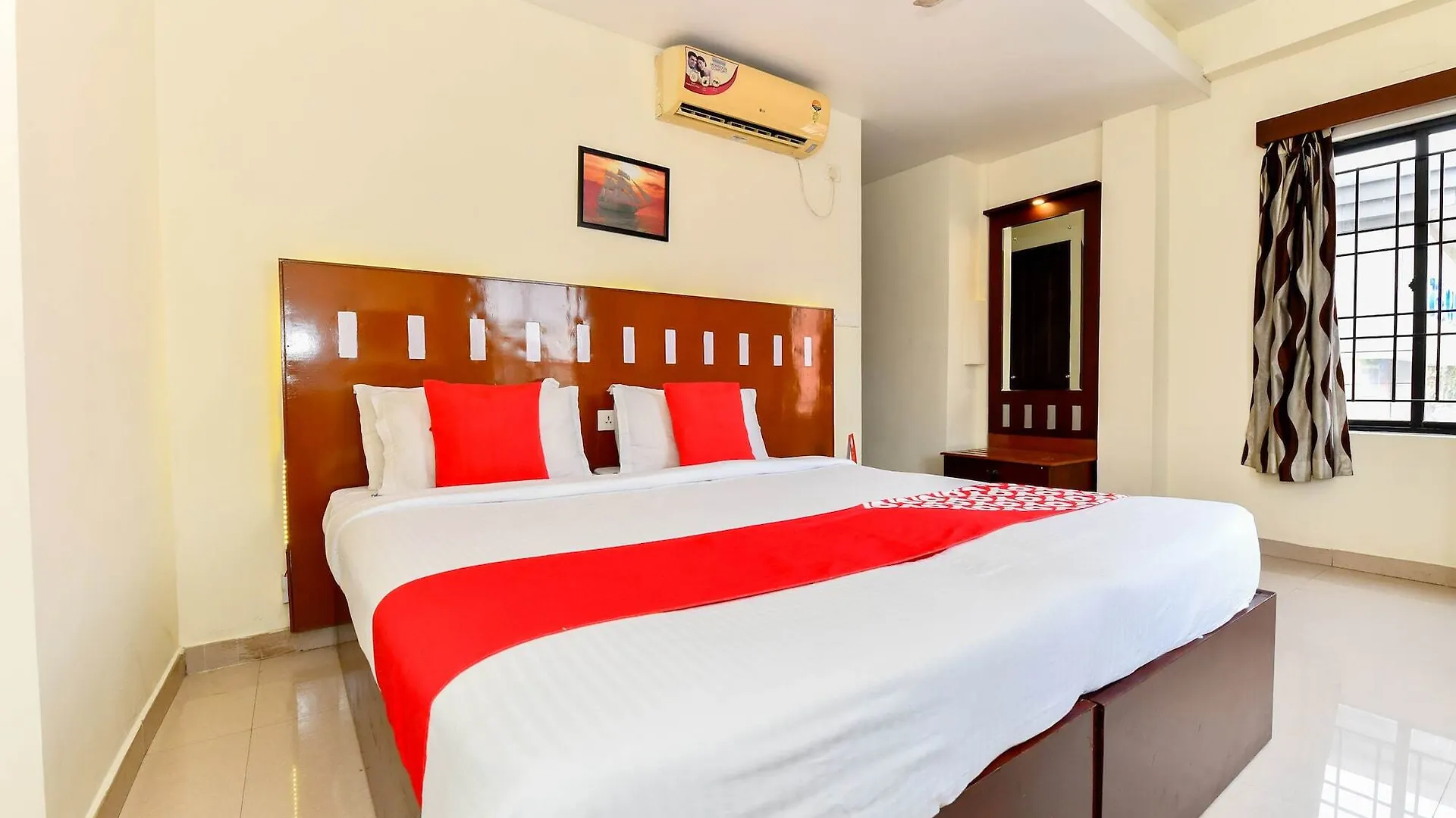 Oyo 1400 Cochin Metro Hotel Kochi